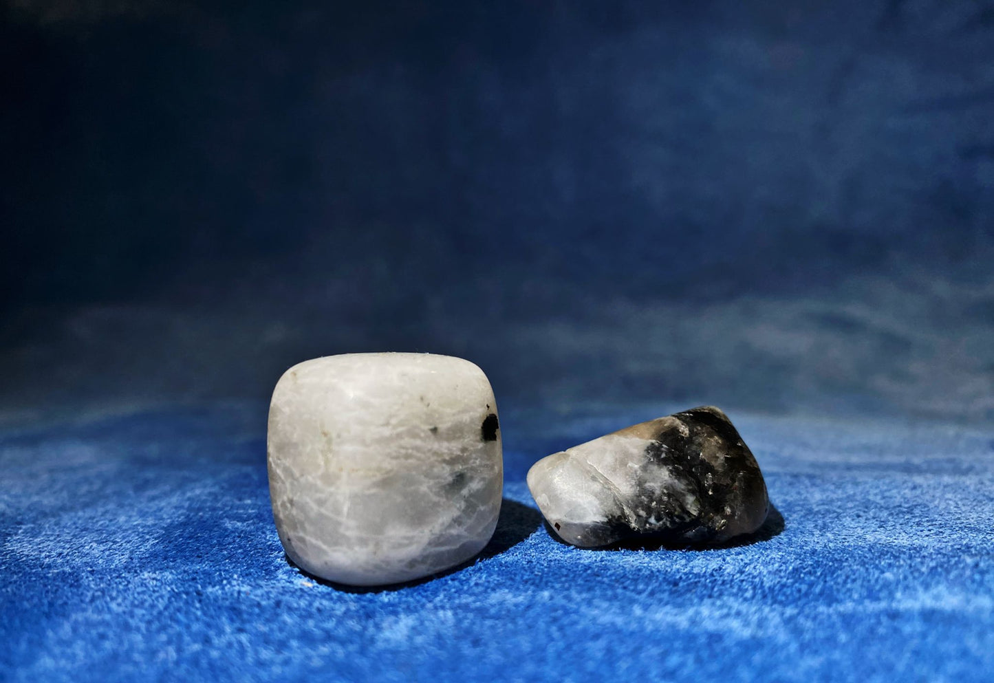 Rainbow Moonstone (2-3cm)