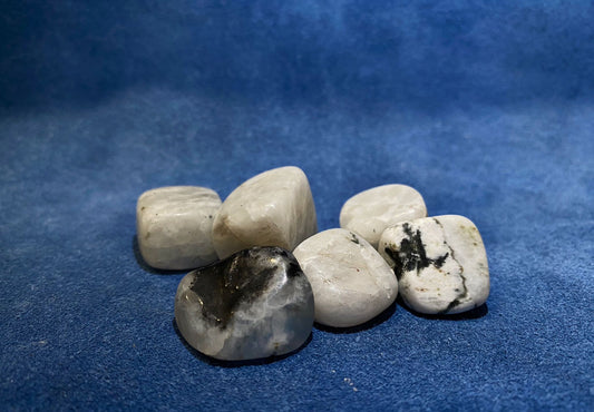 Rainbow Moonstone (2-3cm)