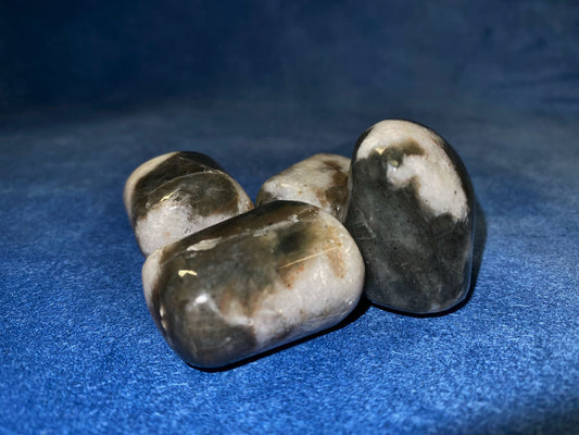 Polarite Moonstone (2.5-3cm)