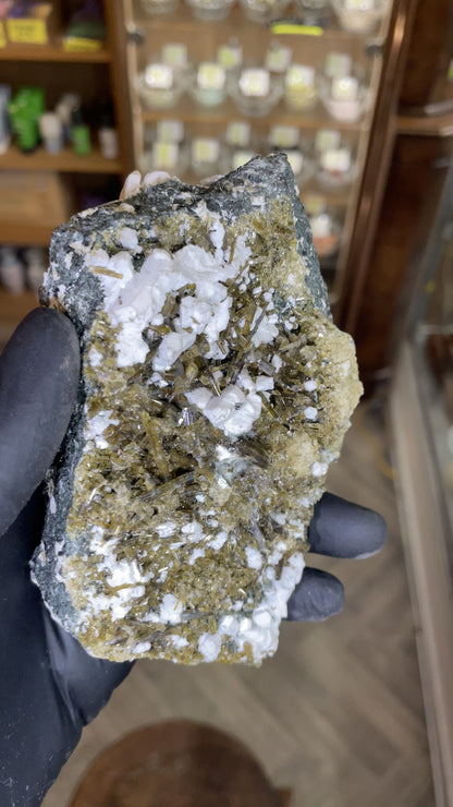 Epidote on Marix and Albite